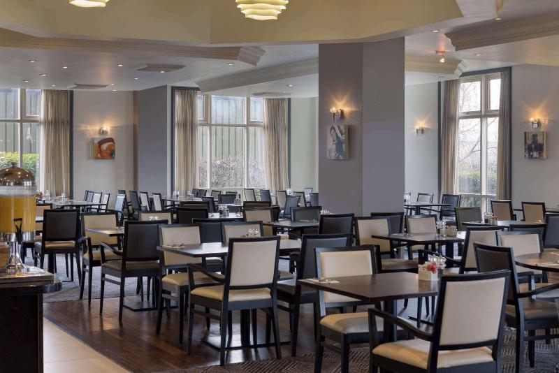 Doubletree by Hilton Dartford Bridge - Restoran