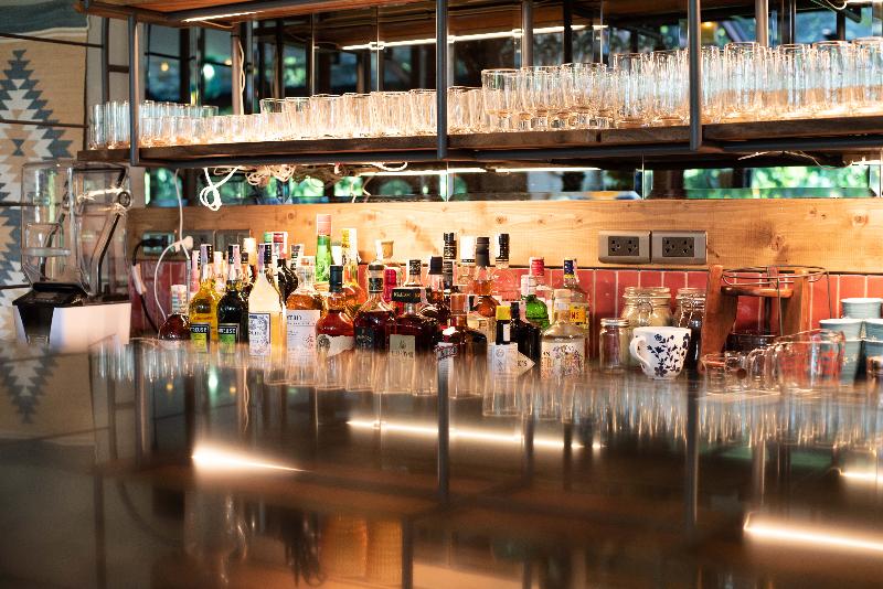 Tints Of Blue Hotel - Bar
