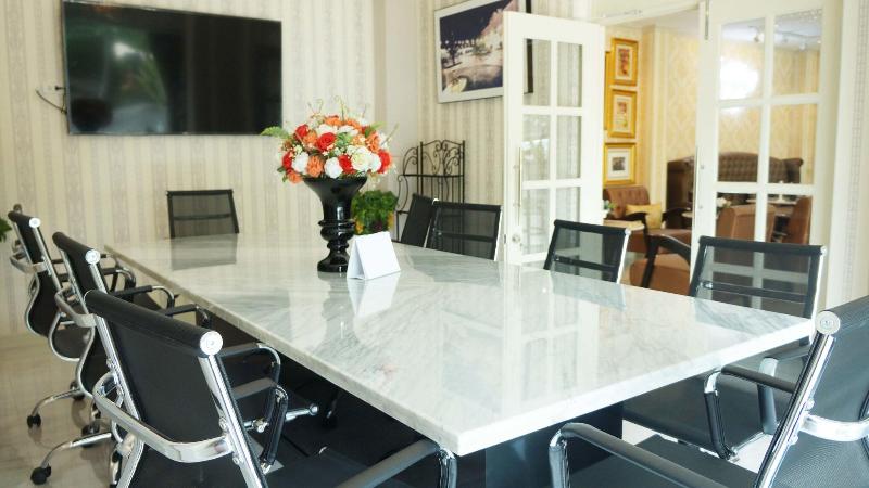 Westgate Residence Hotel - Lobi