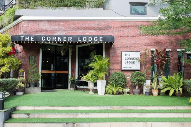The Corner Lodge - Genel