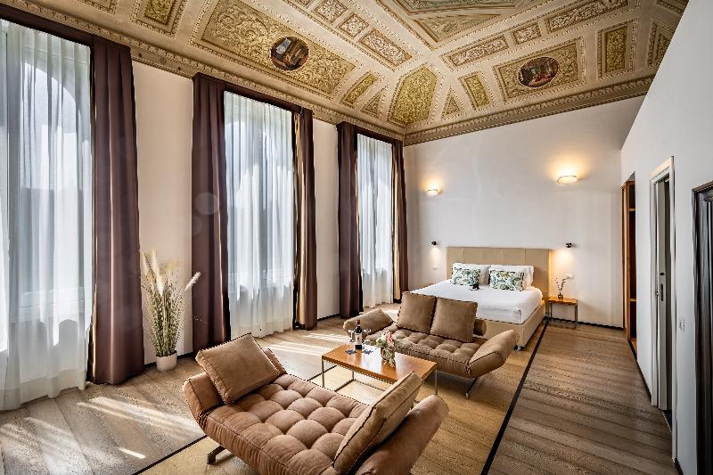 Palazzo Alfieri - Oda