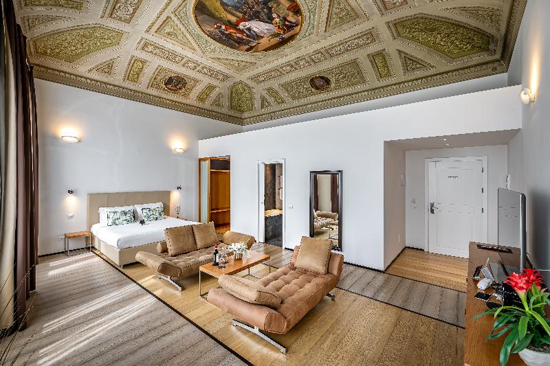 Palazzo Alfieri - Oda