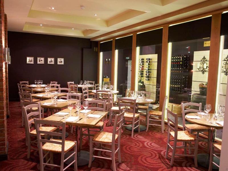 Manchester Airport Stanley Hotel by Belvilla - Restoran