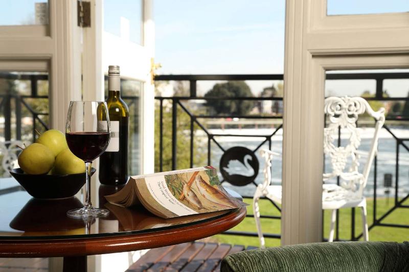 Macdonald Compleat Angler - Oda