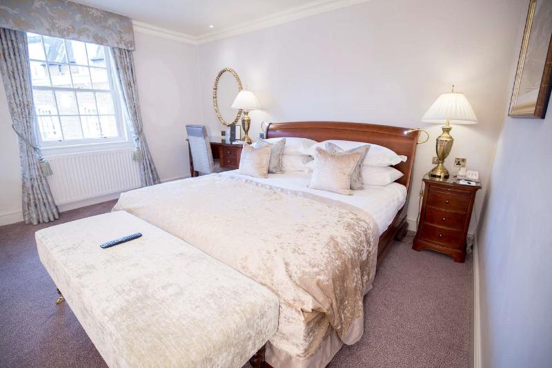 Macdonald Compleat Angler - Oda