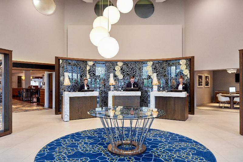 Novotel London Stansted Airport - Lobi