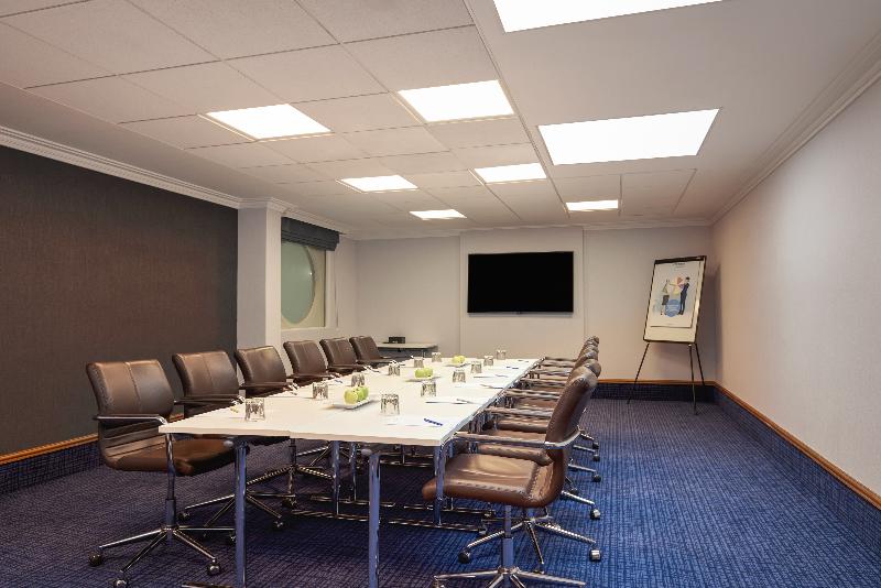 Novotel London Stansted Airport - Toplantı