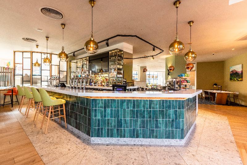 Holiday Inn London - Sutton - Bar