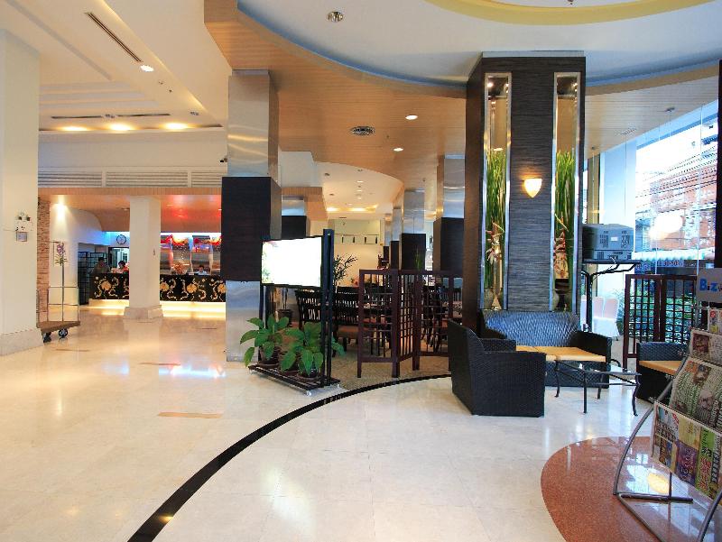 Golden Crown Grand Hotel - Lobi
