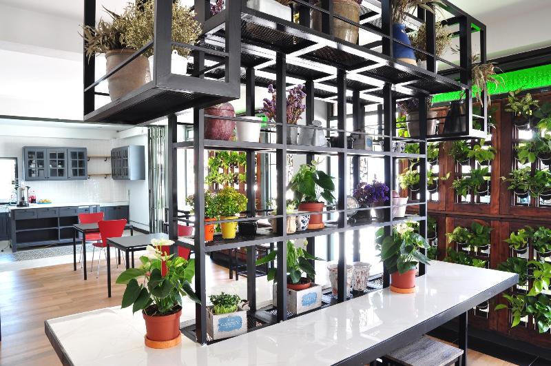 C Room Airport By Choktawee - Restoran