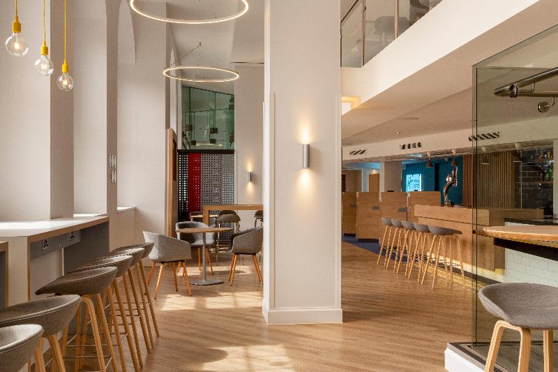 Holiday Inn Express - Edinburgh City Centre - Bar