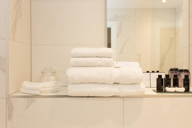 Dunalastair Hotel Suites - Oda