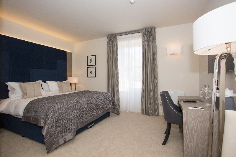 Dunalastair Hotel Suites - Oda