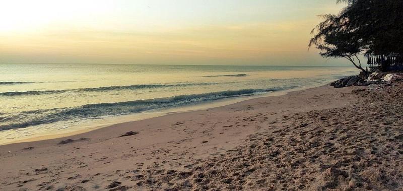 Irin Beach Cha-am - Genel
