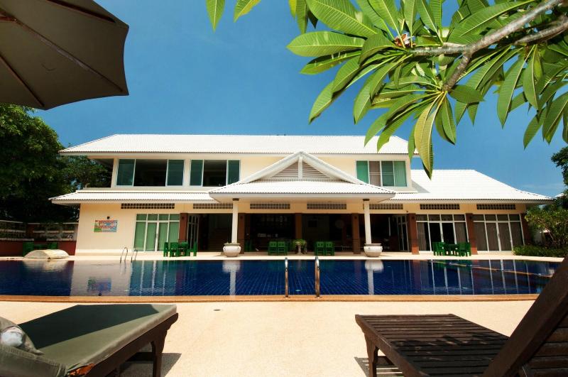 Hua Hin Condotel Resort By Taweeporn - Teras