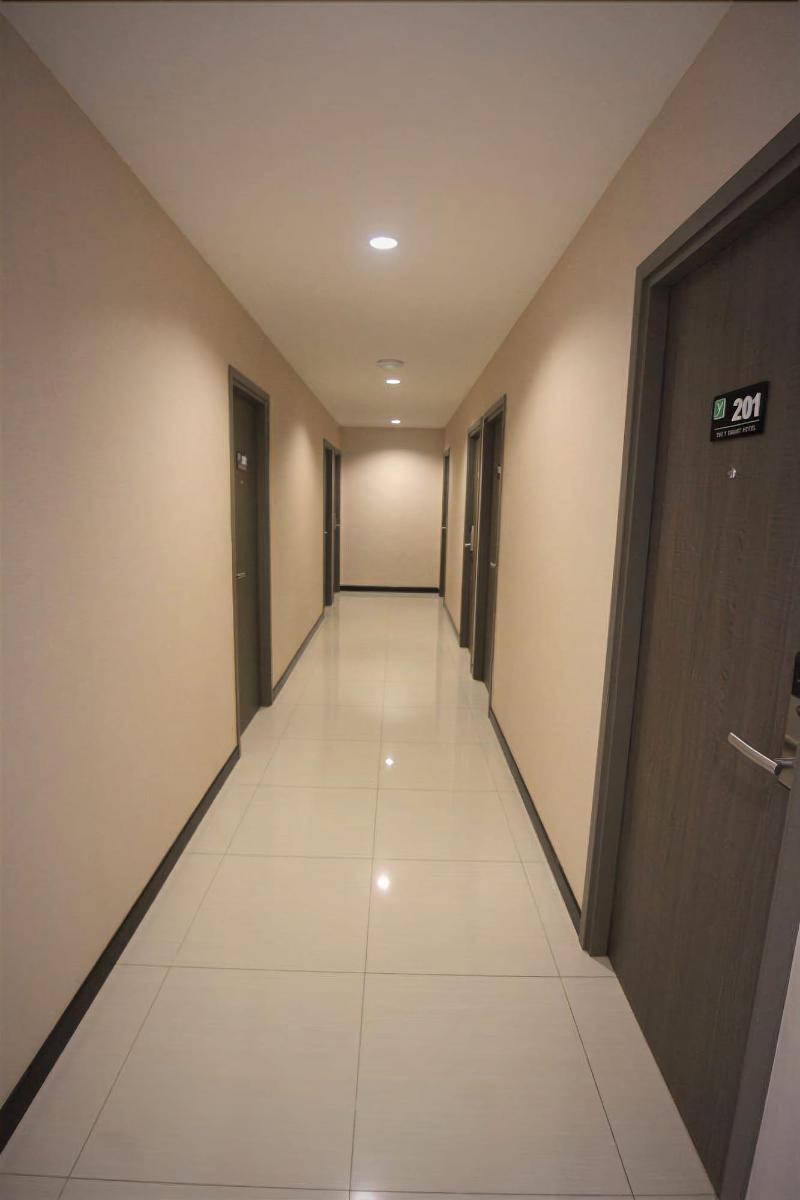 The Y Smart Hotel - Lobi
