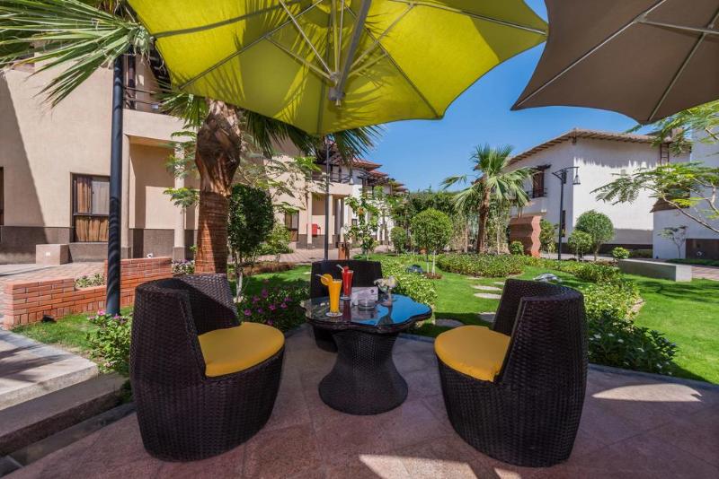 Braira Al Azizia Hotel & Resort - Bar