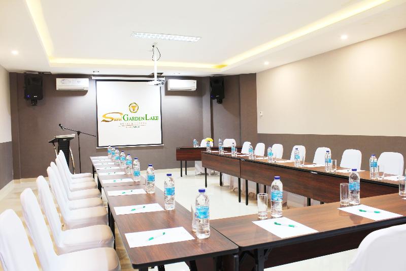 Suni Garden Lake Hotel And Resort - Toplantı