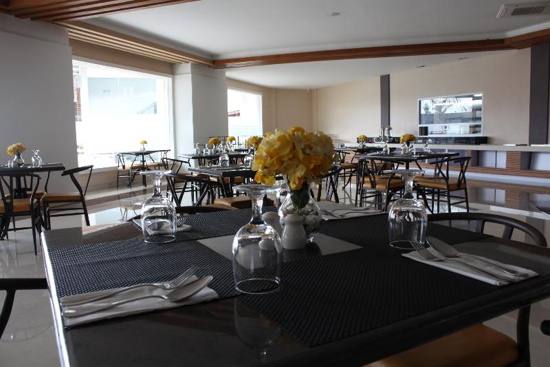 Suni Garden Lake Hotel And Resort - Restoran
