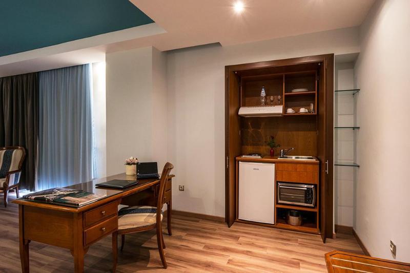 Oasis Hotel Apartments - Genel