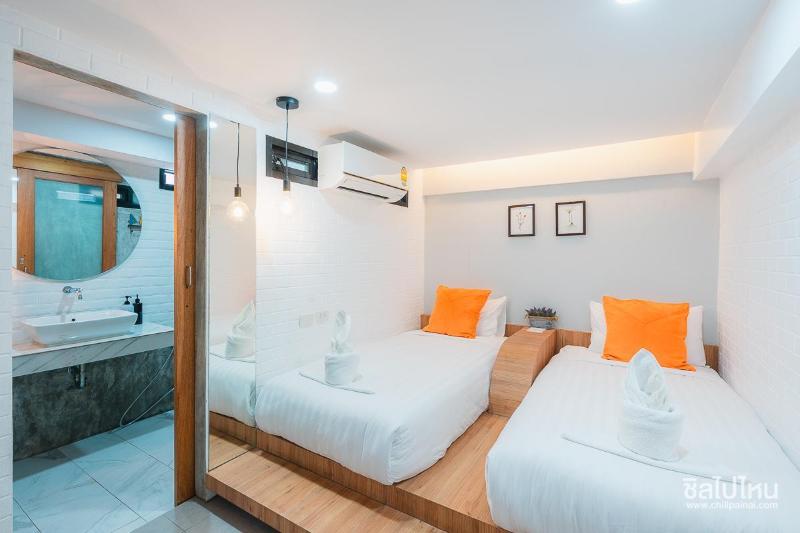 Journey Hostel Surat - Oda