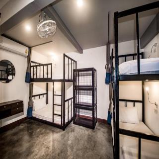 Balcony Party Hostel Ao Nang Beachfront Adult Only fotoÄŸrafÄ±
