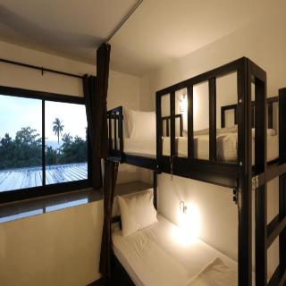 Balcony Party Hostel Ao Nang Beachfront Adult Only fotoÄŸrafÄ±