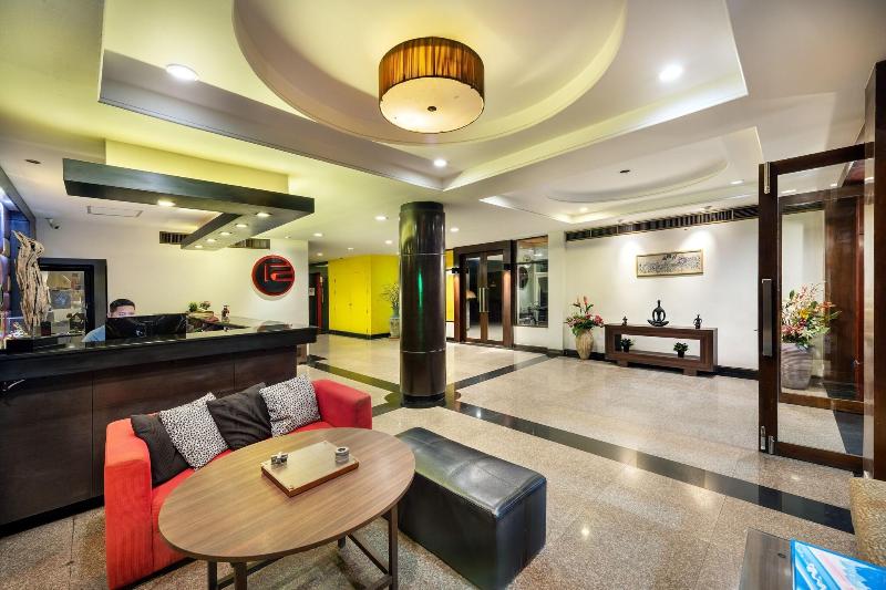 The Jomtien Twelve - Lobi