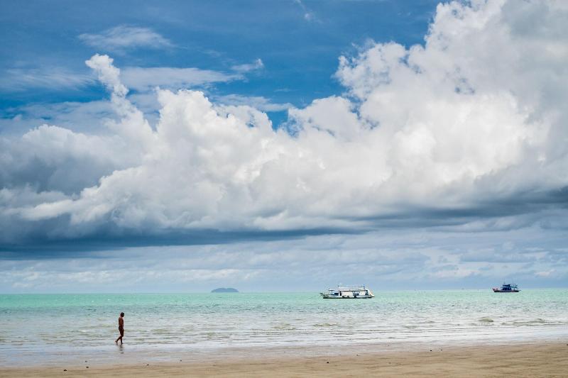 The Jomtien Twelve - Plaj