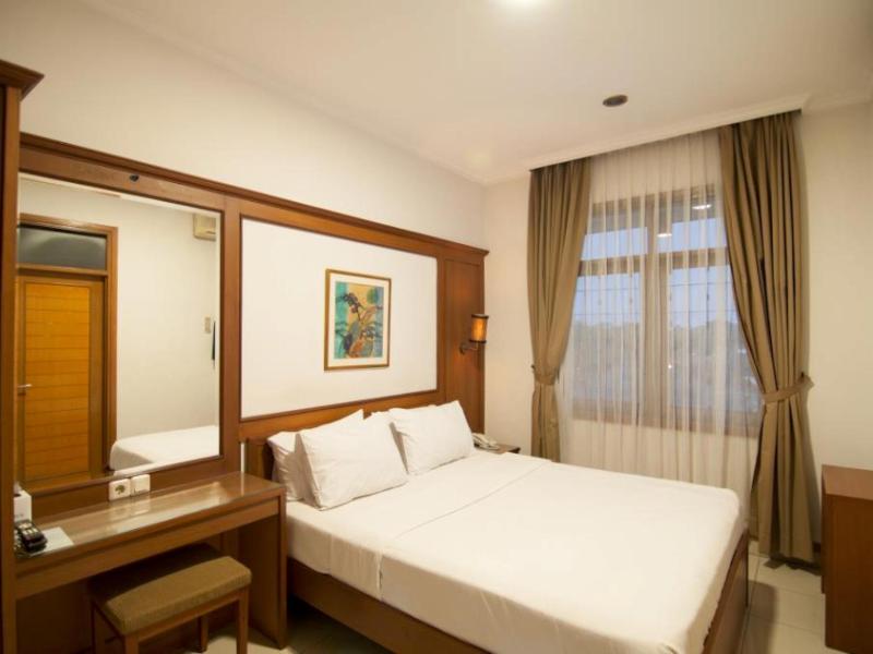 Corsica Hotel - Genel