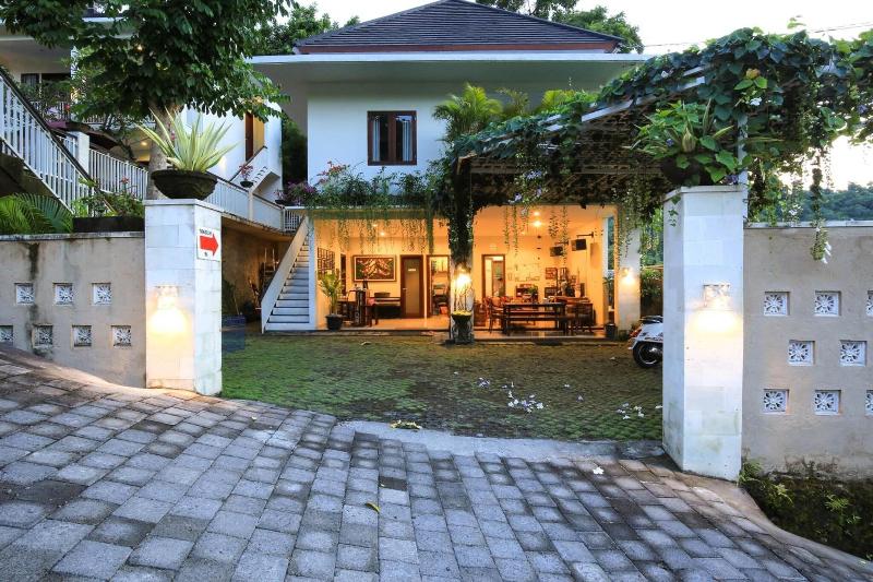 Dewivilla Hotel - Genel