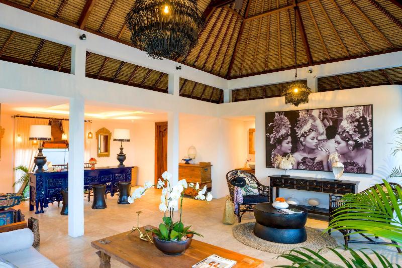 Calma Ubud Suite & Villas - Lobi