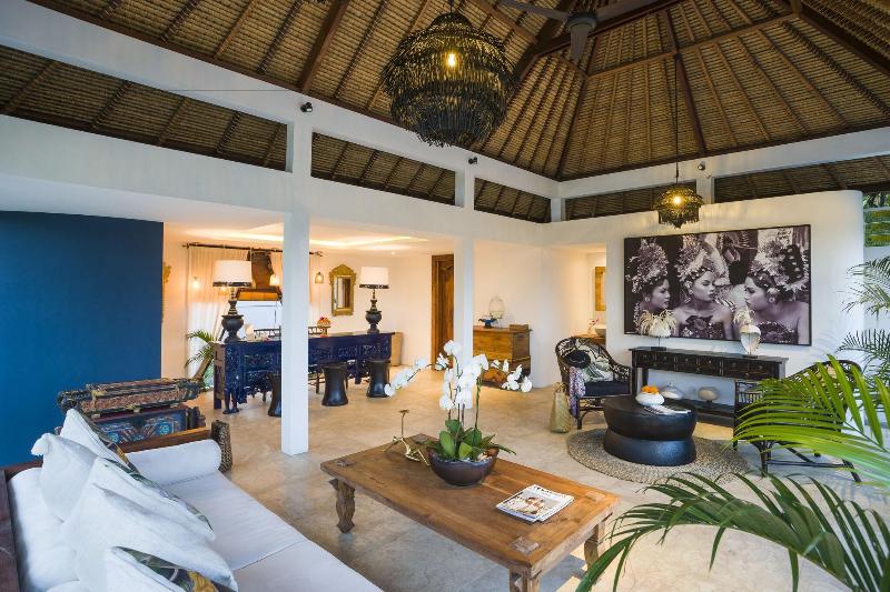 Calma Ubud Suite & Villas - Lobi