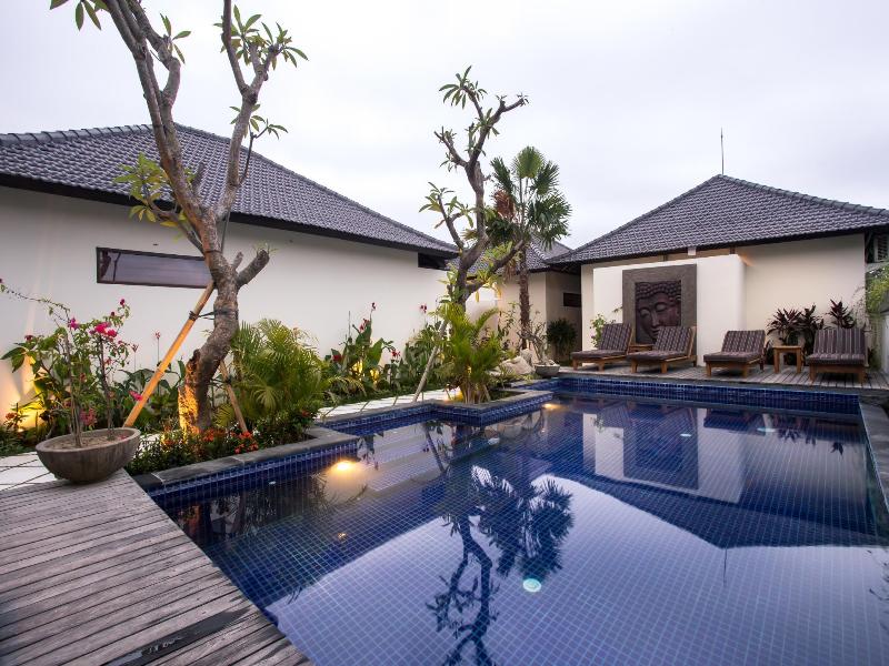 Solo Villas Retreat - Havuz