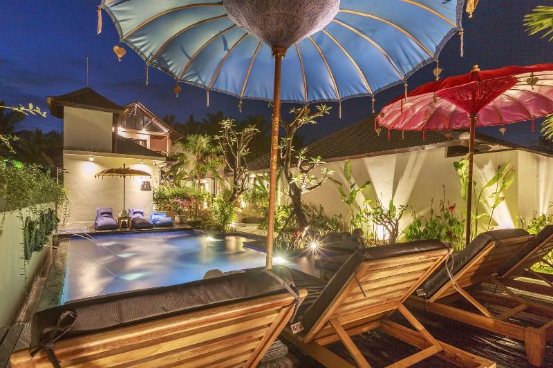 Solo Villas Retreat - Havuz