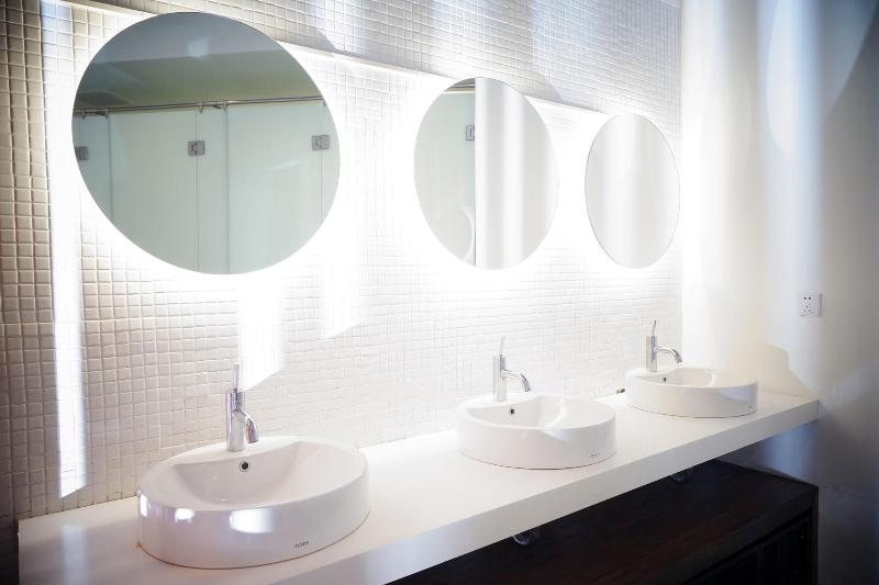 Borough Capsule Hostel Bali - Oda