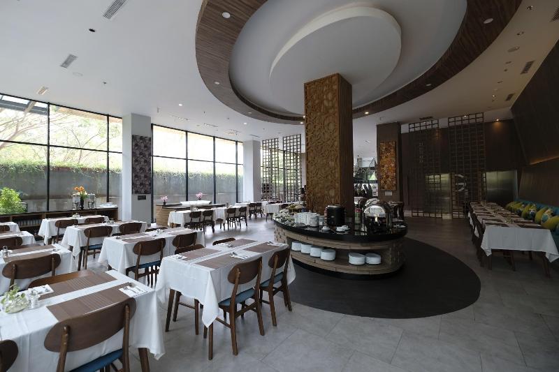 Ayola Lippo Cikarang - Genel