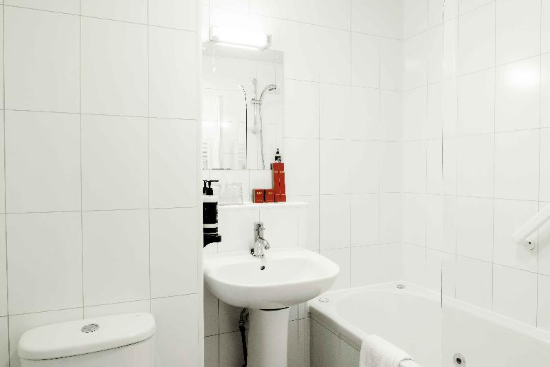 Muthu Queens Hotel - Oda