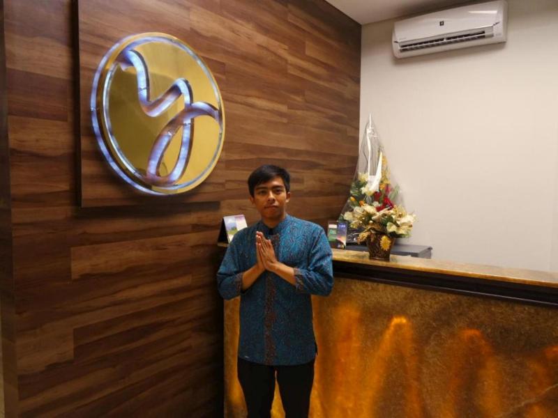 Yokotel Hotel - Lobi