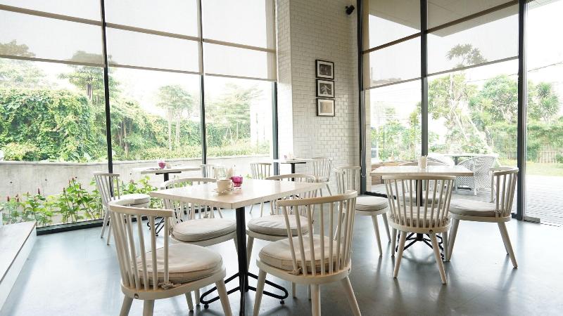 Veranda Serviced Residence Puri - Bar