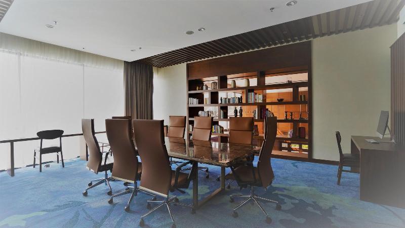 Veranda Serviced Residence Puri - Aktivite