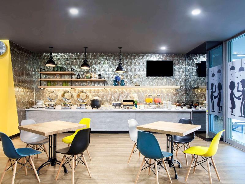 Ibis Budget Surabaya Diponegoro - Restoran