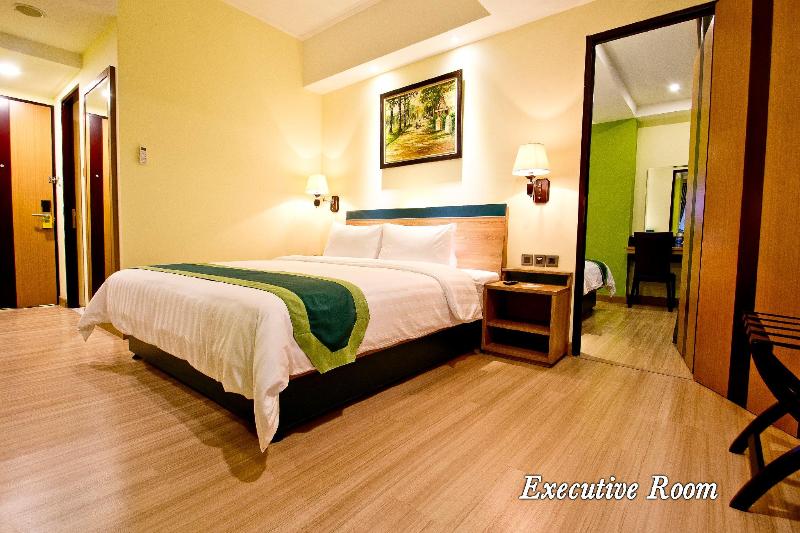 Green Batara Hotel - Oda