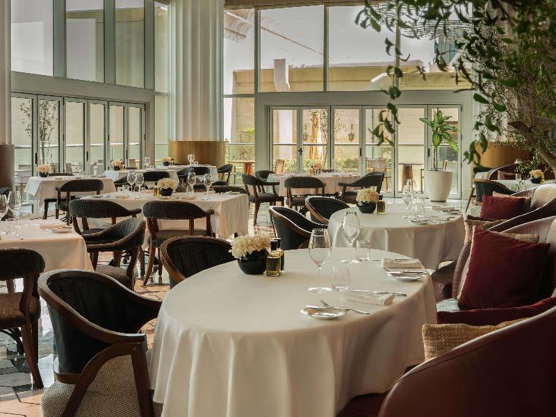 Sofitel Dubai The Obelisk - Restoran