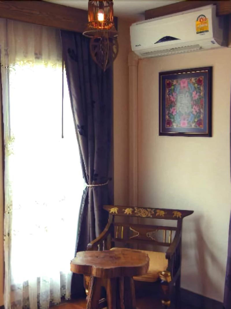 Red Balcony Hotel - Oda