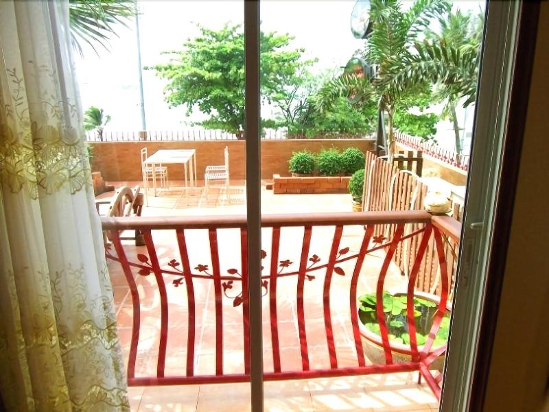 Red Balcony Hotel - Oda