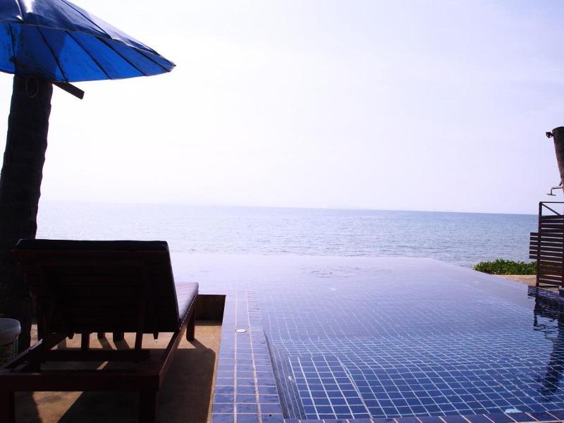 Lipa Bay Resort - Havuz