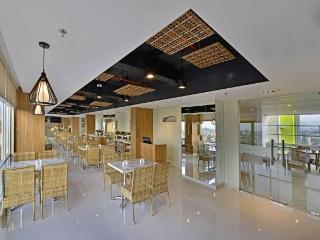 Whiz Prime Hotel Basuki Rahmat Malang fotoÄŸrafÄ±