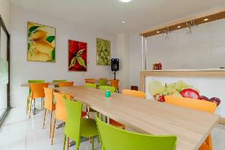 RedDoorz Plus @ Slamet Riyadi fotoÄŸrafÄ±