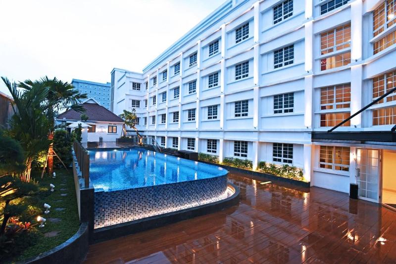 Kokoon Hotel Surabaya - Havuz